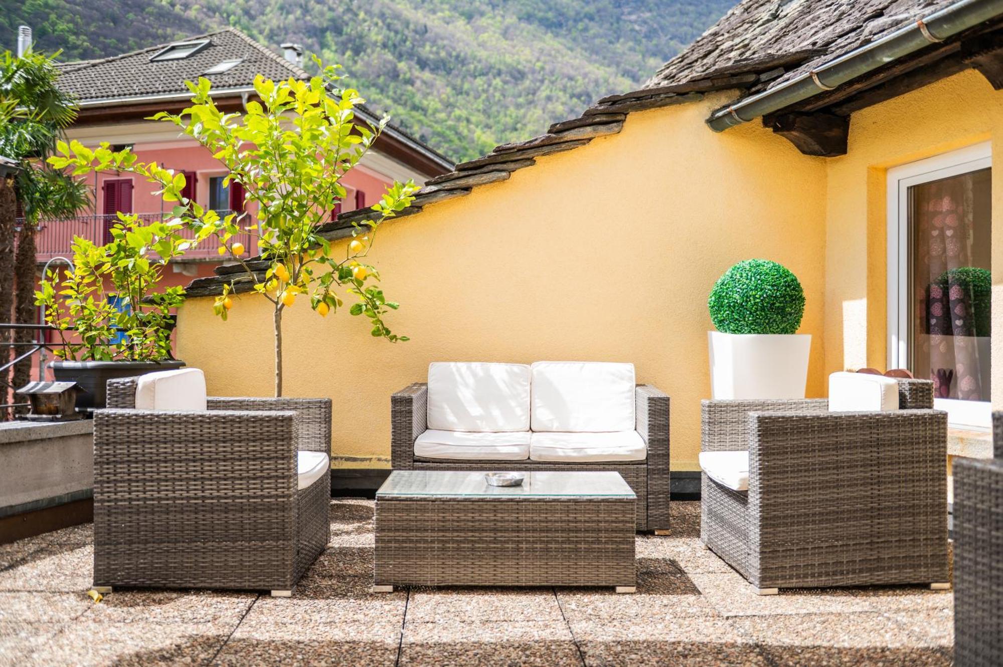 Locanda Poncini Maggia Exteriör bild