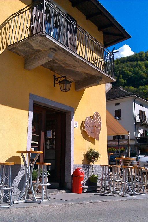 Locanda Poncini Maggia Exteriör bild